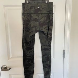 Wunder Under High-rise 28" Camo Legging